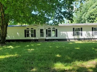 18574 N Airport Rd, Three Rivers, MI 49093