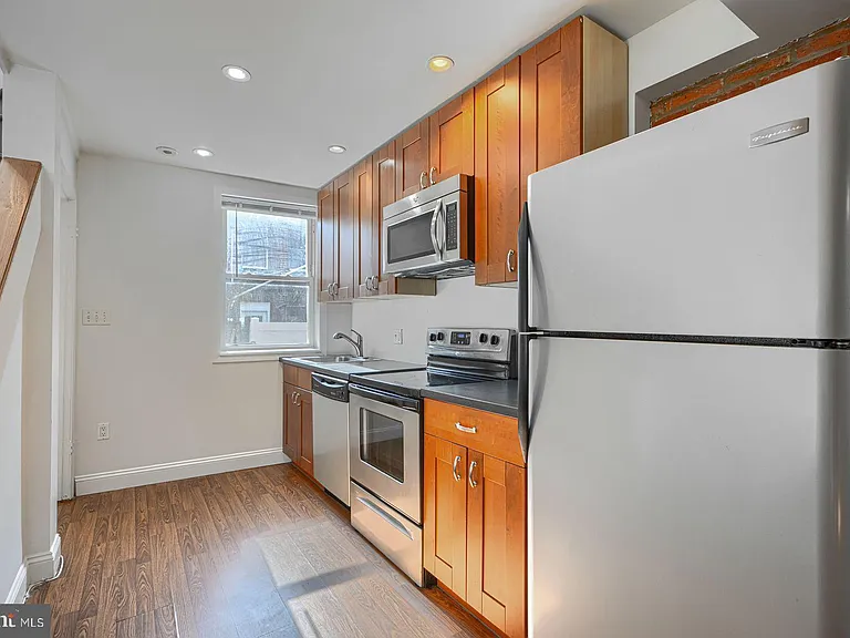 1026 Patapsco St — Photo 6