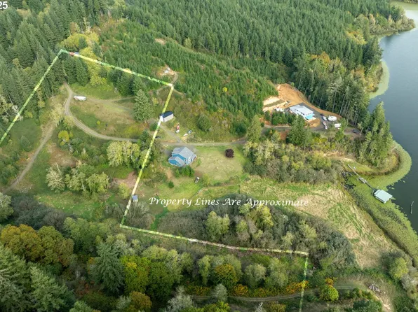 71399 Heavy Horse Rd, Lakeside, OR 97449