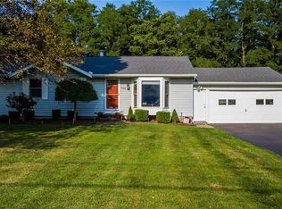 752 N Hook Rd, Macedon, NY 14502