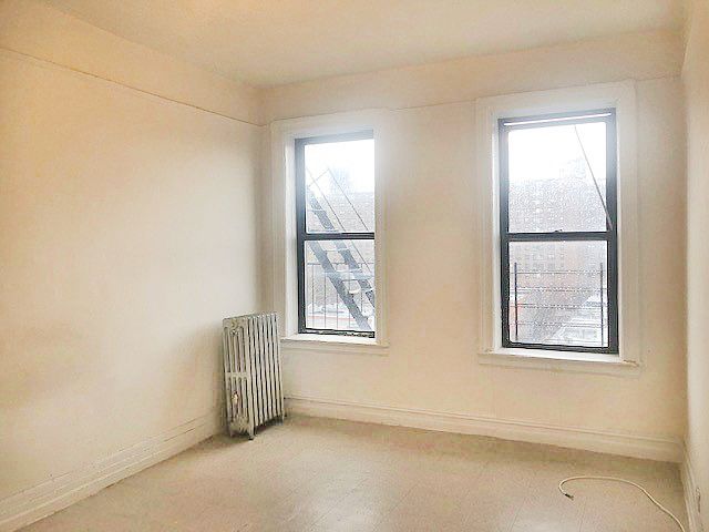 2nd image of 3165 Decatur Ave APT D