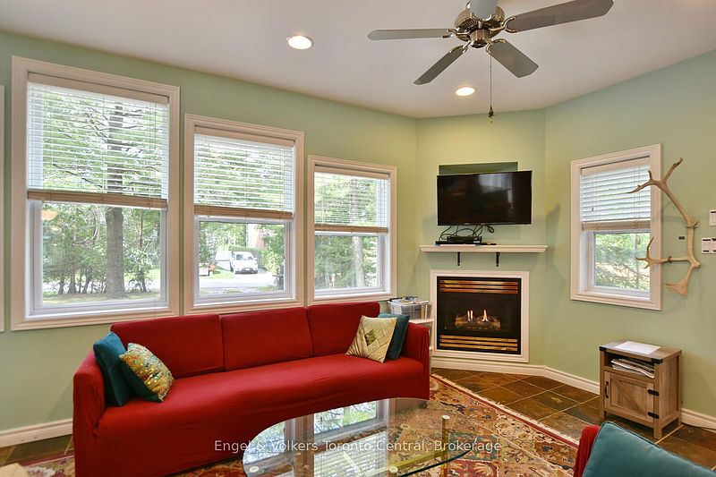 Wasaga Beach House for rent - 3 Bedrooms — photo 10