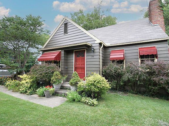 2nd image of 214 Valleyview Dr