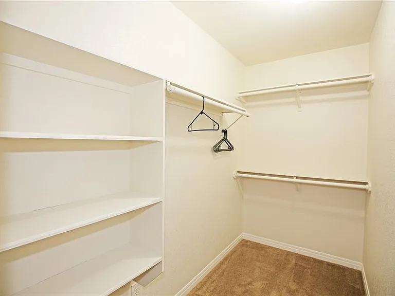 2308 Sycamore Trl — Photo 15
