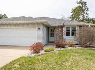 301 White Oak Ave, Plover, WI 54467