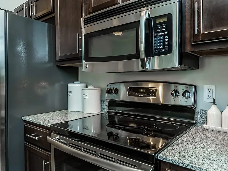 Monarch Apartments — Photo 6