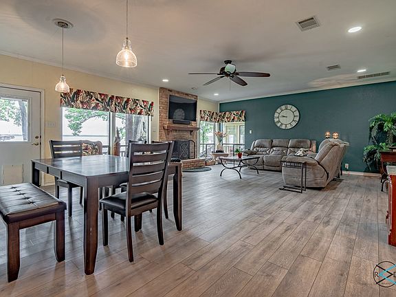 2nd image of 176 Lake Dr
