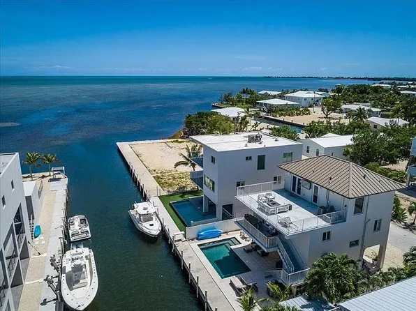 1040 81st St, Marathon, FL 33050