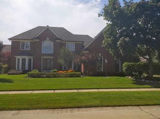 2108 Forest Mead Dr, Sterling Heights, MI 48314