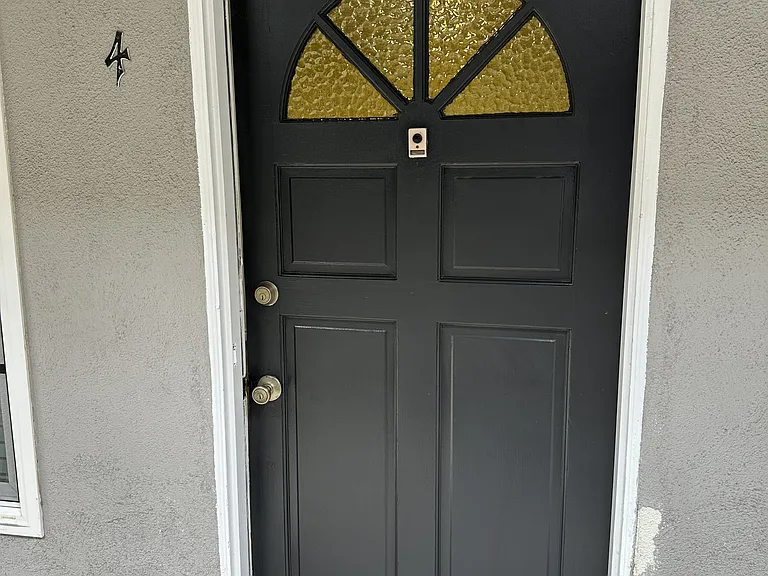 325 N Howard St #4 — Photo 12