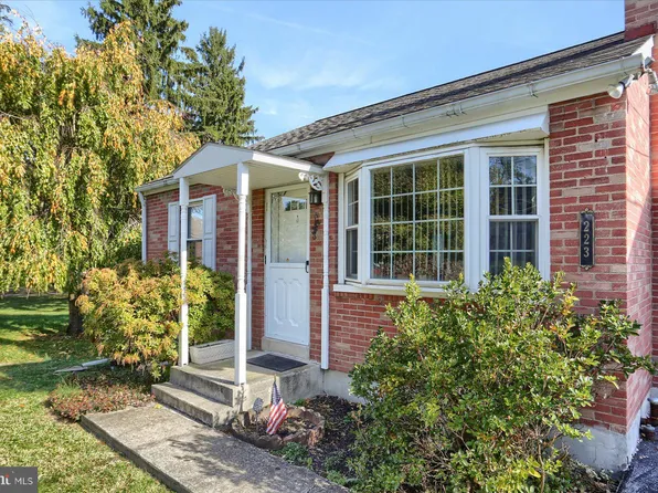 223 Earl Ave, Harrisburg, PA 17109