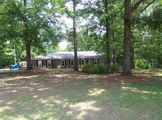 139 Camelot Rd, Gray, GA 31032