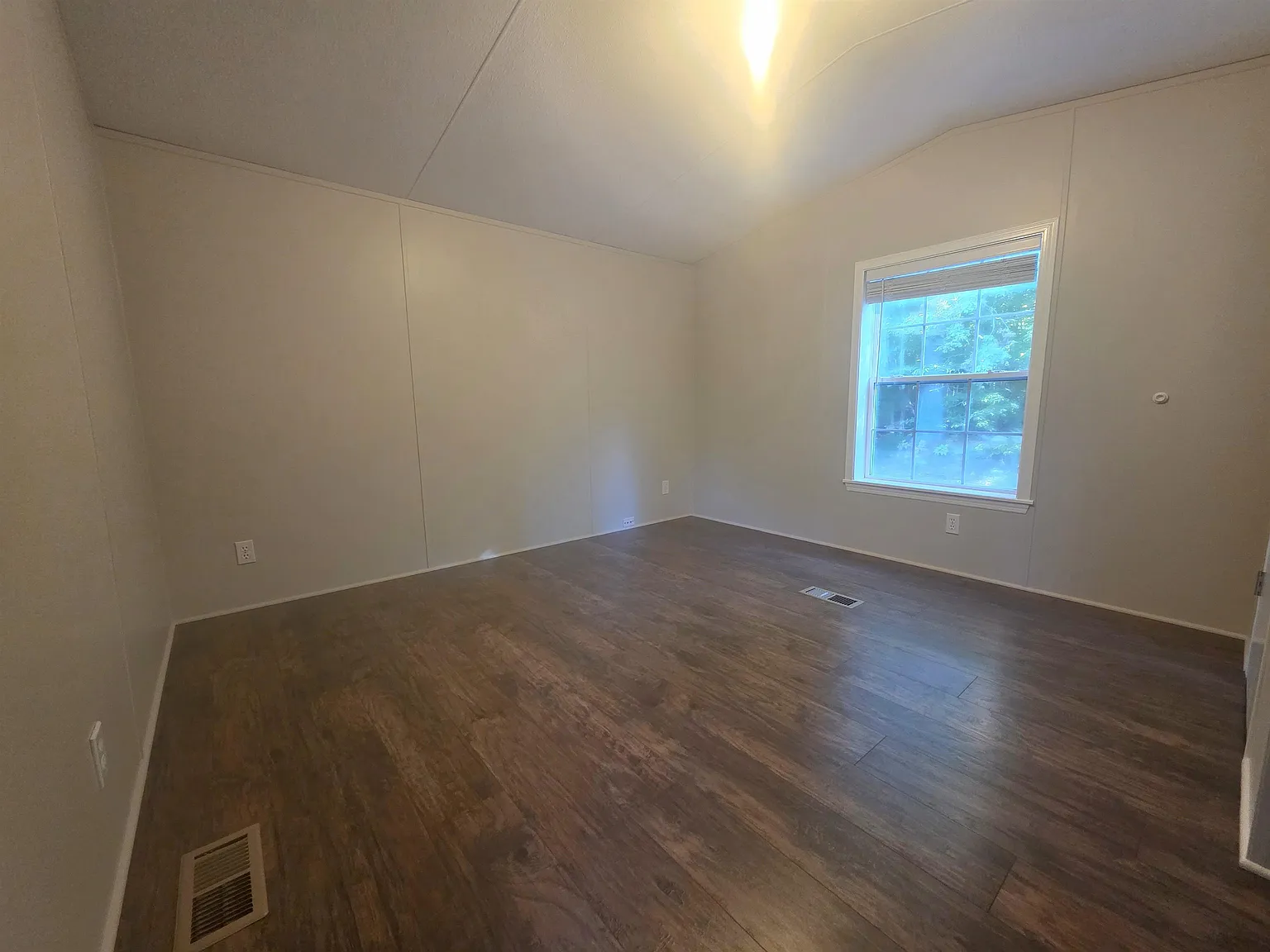 2 bed, 1.0 bath, 1000 sqft, $2,100 — Photo 4