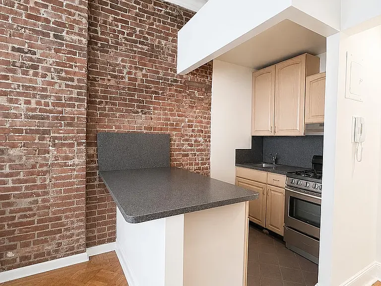 40 W 85th St #2F — Photo 5