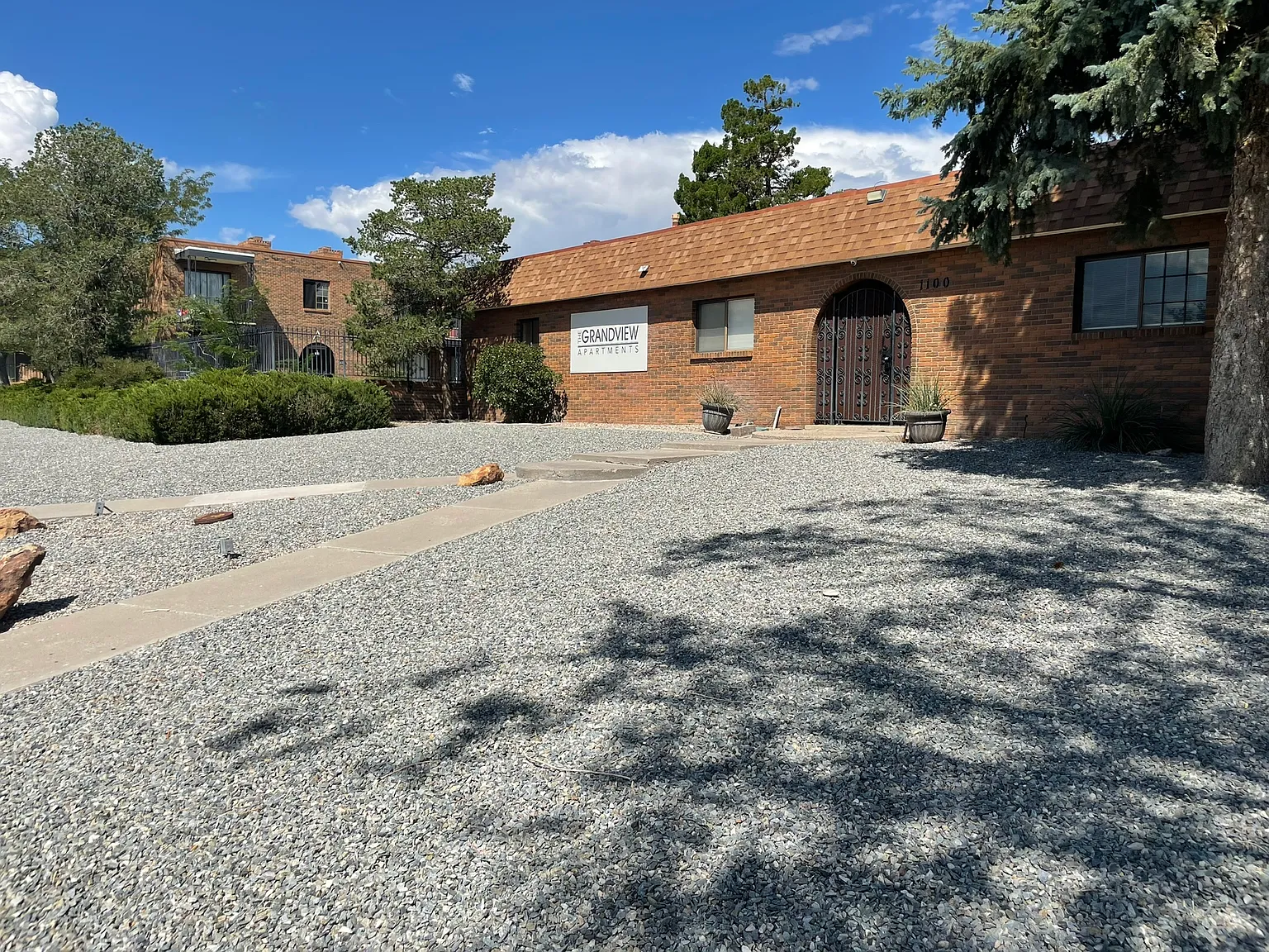 Grandview — Photo 3