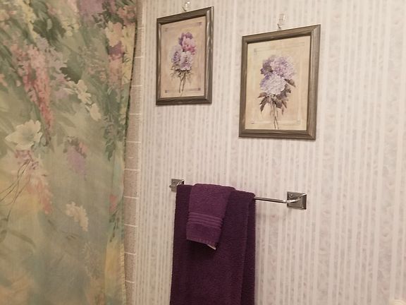2nd image of 8852 Wallstreet Dr
