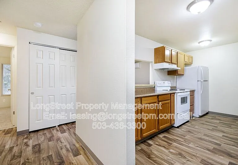 11353 SW Greenburg Rd #D — Photo 12