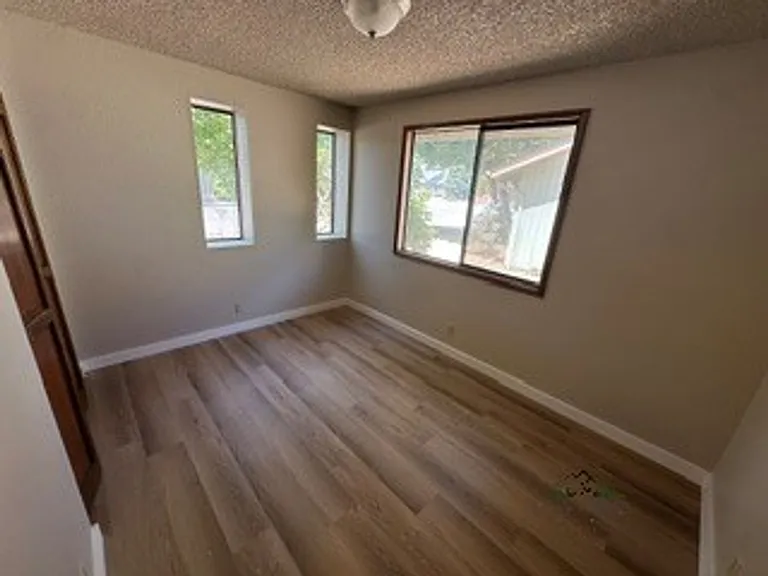 2653 Erin Way — Photo 12