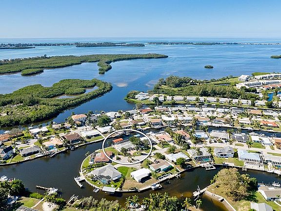 Easy access to Gulf