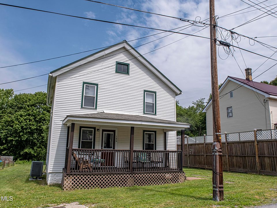 1st image of 186 Boyd St