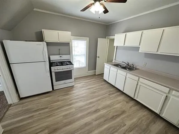 917 McKinley St, Janesville, WI 53548