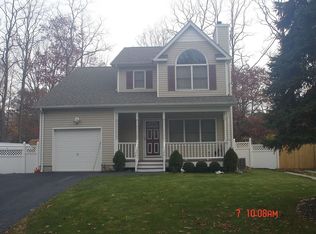 17 Kale Rd, Rocky Point, NY 11778