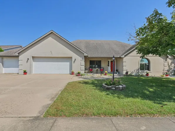 406 Beringer Cir, Urbana, IL 61802