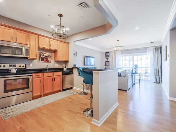 57 Augustus Ct Unit 3004, Reading, MA 01867