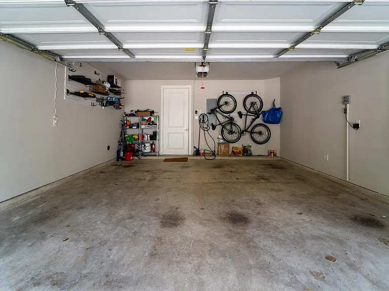 4008 Barnes St — Photo 47