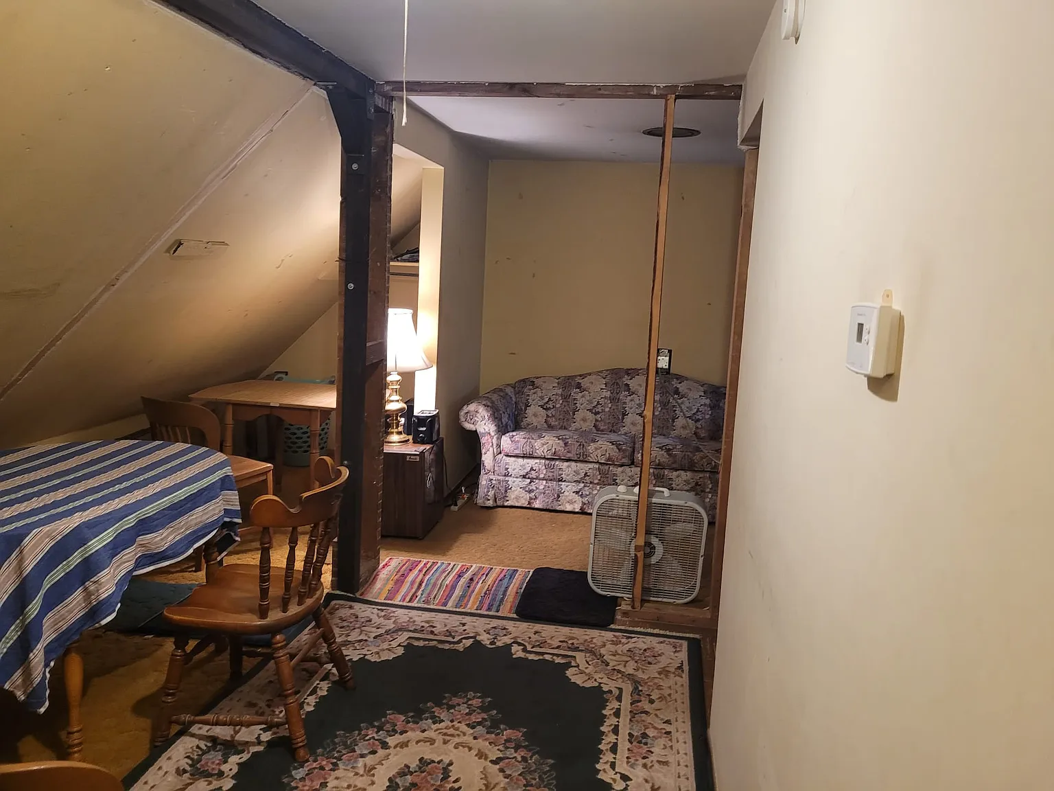 3 bed, 800 sqft, $1,350 — Photo 2