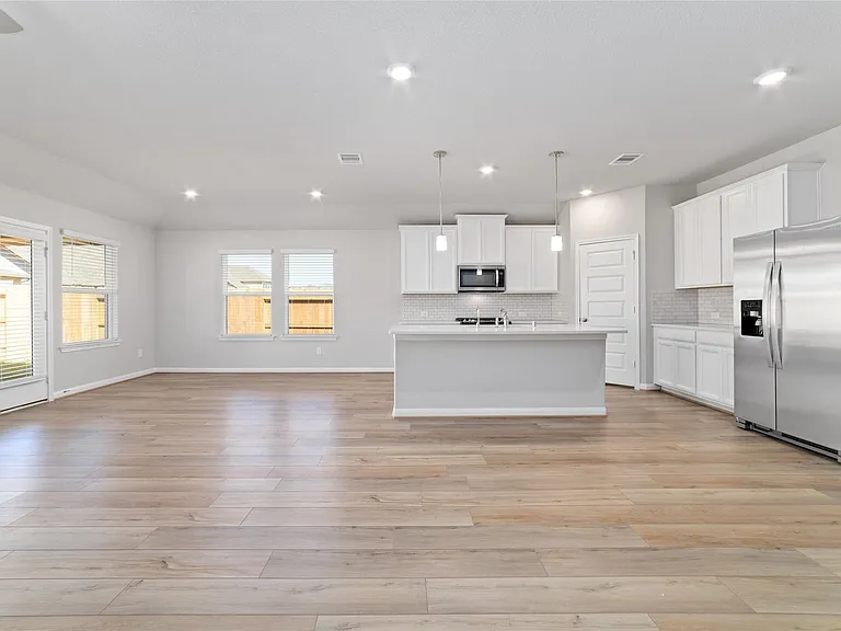 21518 Carbone Ln — Photo 9