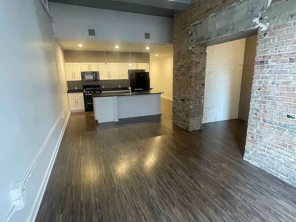Lando Lofts