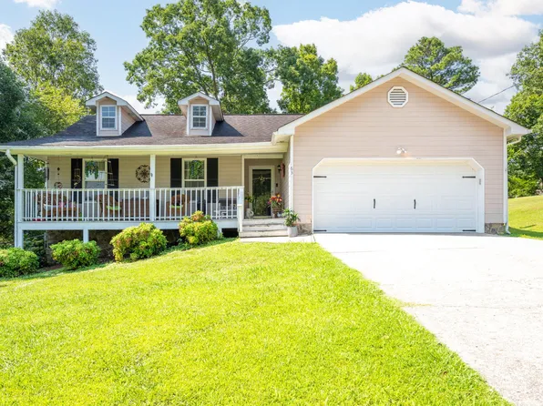 63 Johns Dr, Ringgold, GA 30736