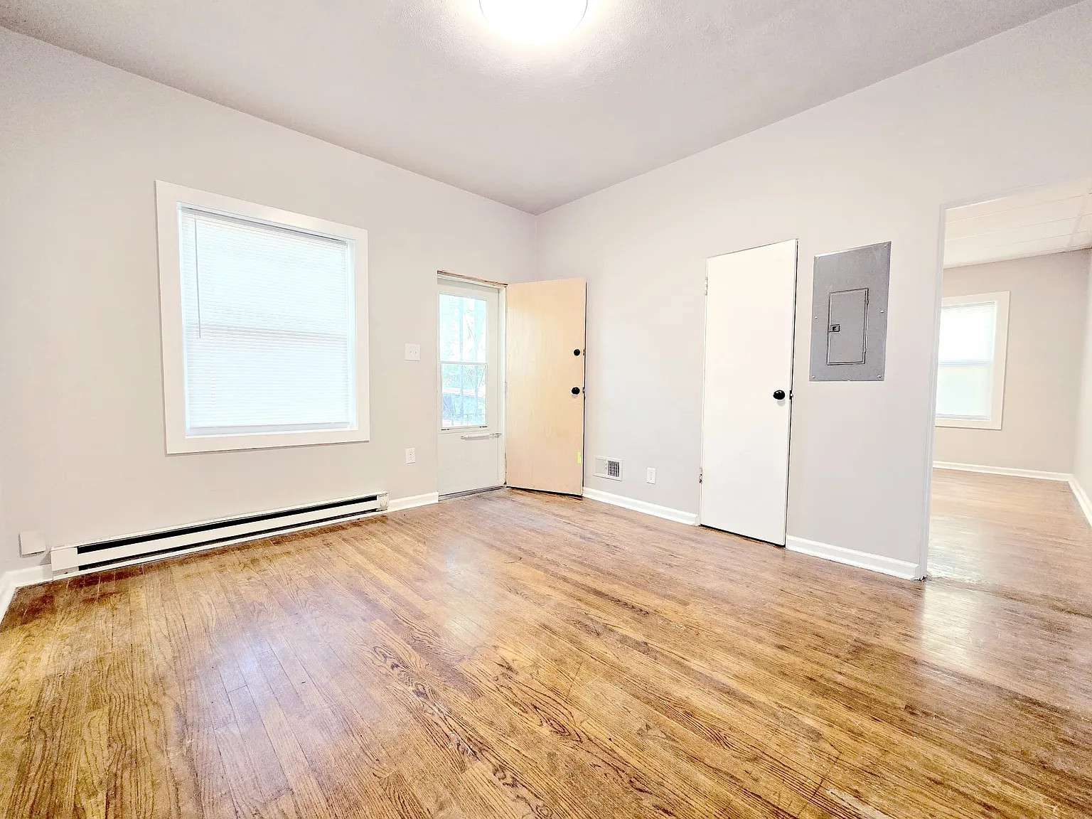 1 bed, $900 — Photo 3