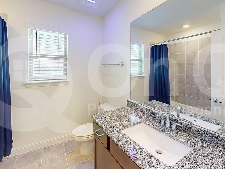 112 Baker St — Photo 20