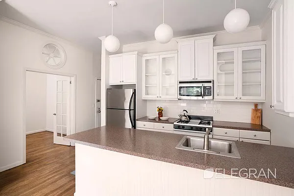 Rented by (Legacy) Elegran | media 16