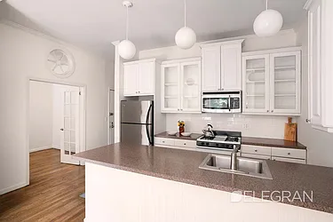 Rented by (Legacy) Elegran
