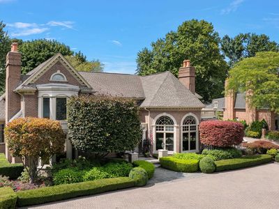 555 Lake Shore Rd, Grosse Pointe Shores, MI, 48236