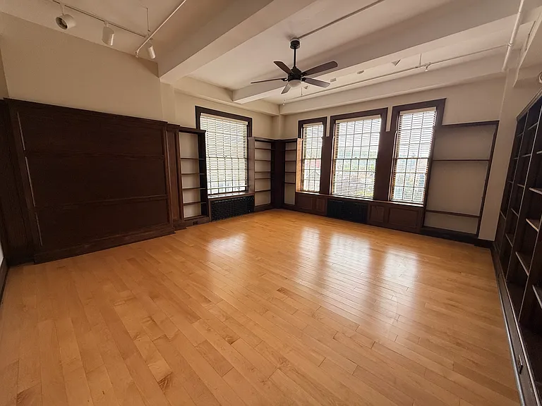City Club Apartments — Photo 28