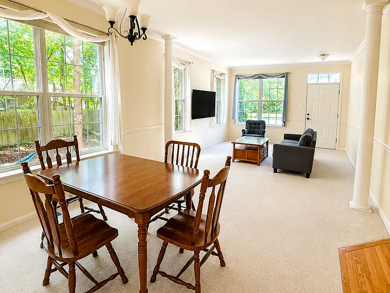 15 Saw Mill Ct — Photo 2