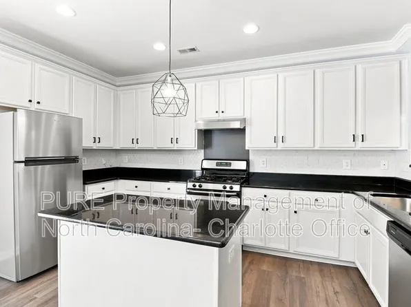 13385 Calloway Glen Dr, Charlotte, NC 28273