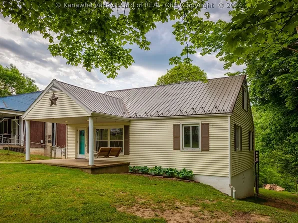 5120 Bluebell Dr, Charleston, WV 25313