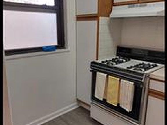 4th image of 61-55 98th St #3G