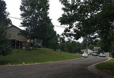 2nd image of 2588 Daly Dr