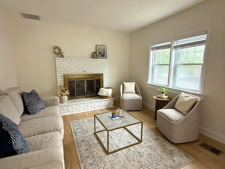 484 Bara St — Photo 3