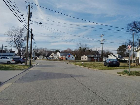 4th image of 960 Quash St