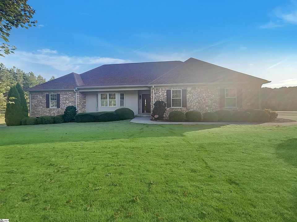 1st image of 300 White Meadow Ct