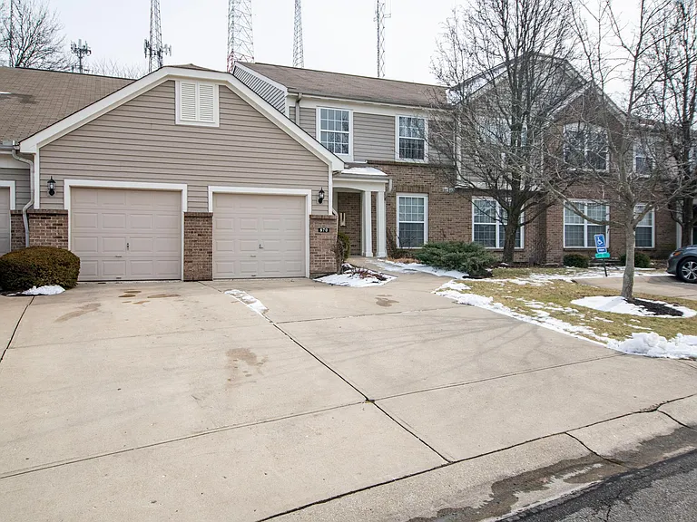 870 Southmeadow Cir #102 — Photo 1