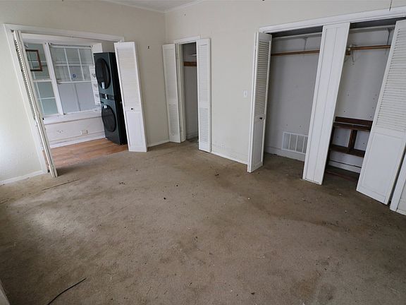 4th image of 2332 Simpson St