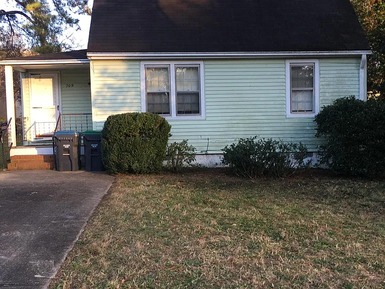 709 N Henry St — Photo 1